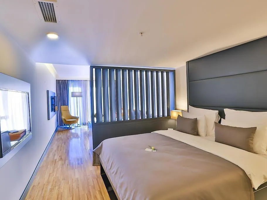 Business Life Hotel Istanbul 4*,